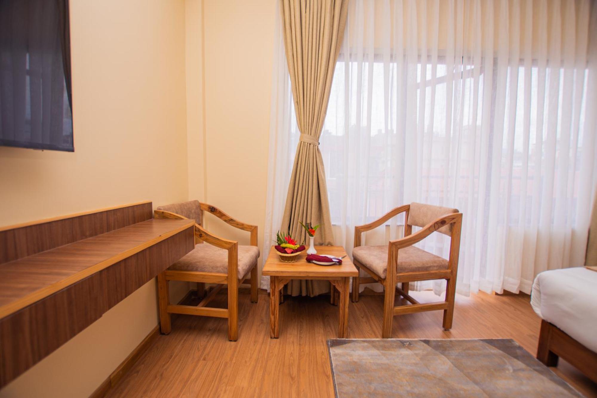 Temple Himalaya Hotel & Spa Pokhara Exterior foto