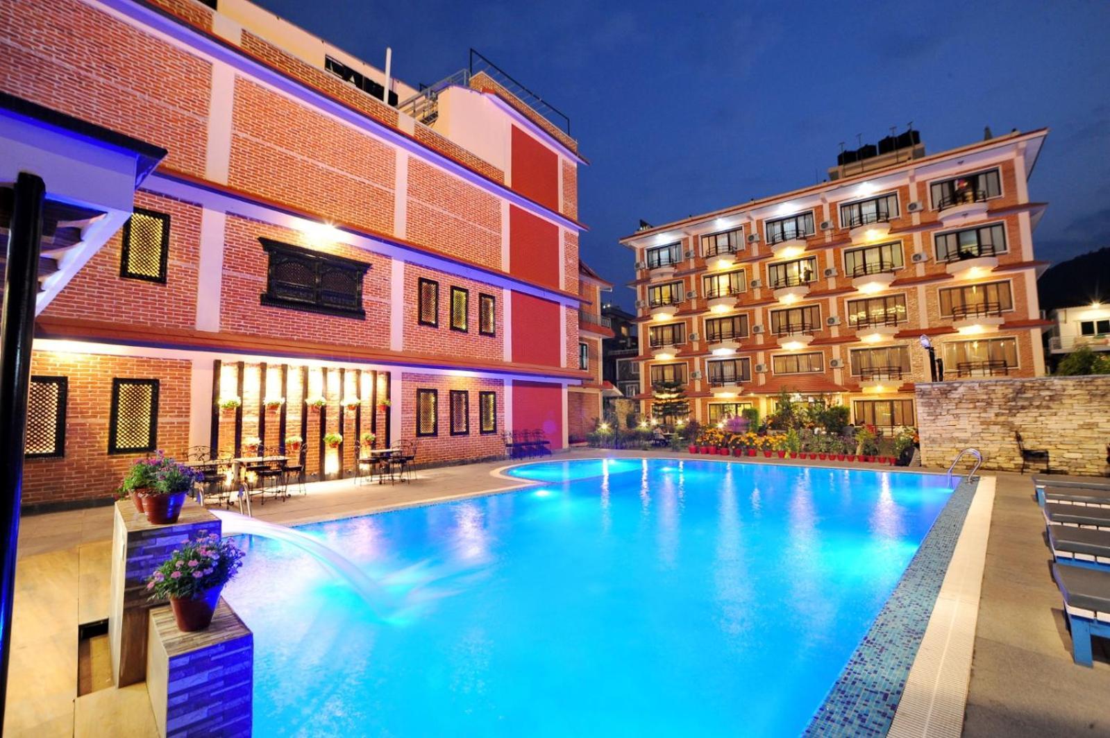 Temple Himalaya Hotel & Spa Pokhara Exterior foto